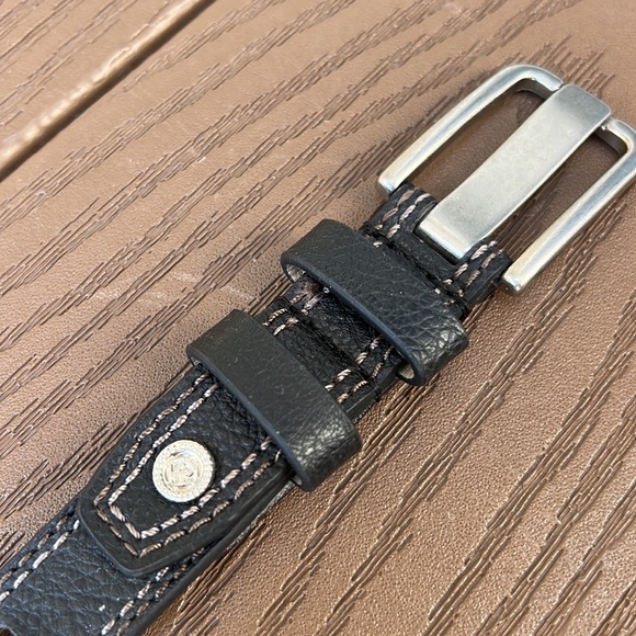 Relic by fossil black oval cut out skinny belt with silver buckle - Picture 5 of 9